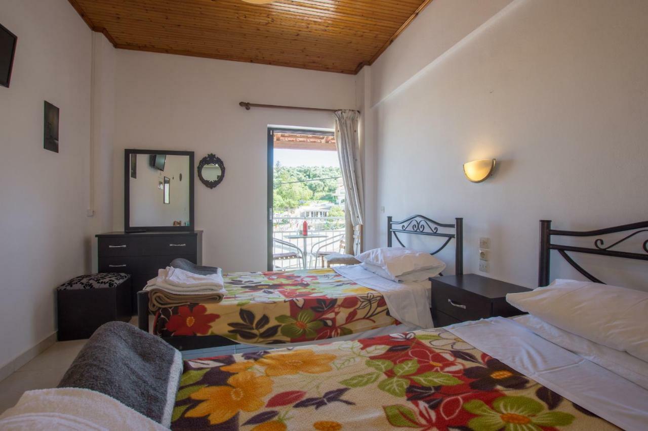 Plessas Studios Tsilivi  Buitenkant foto