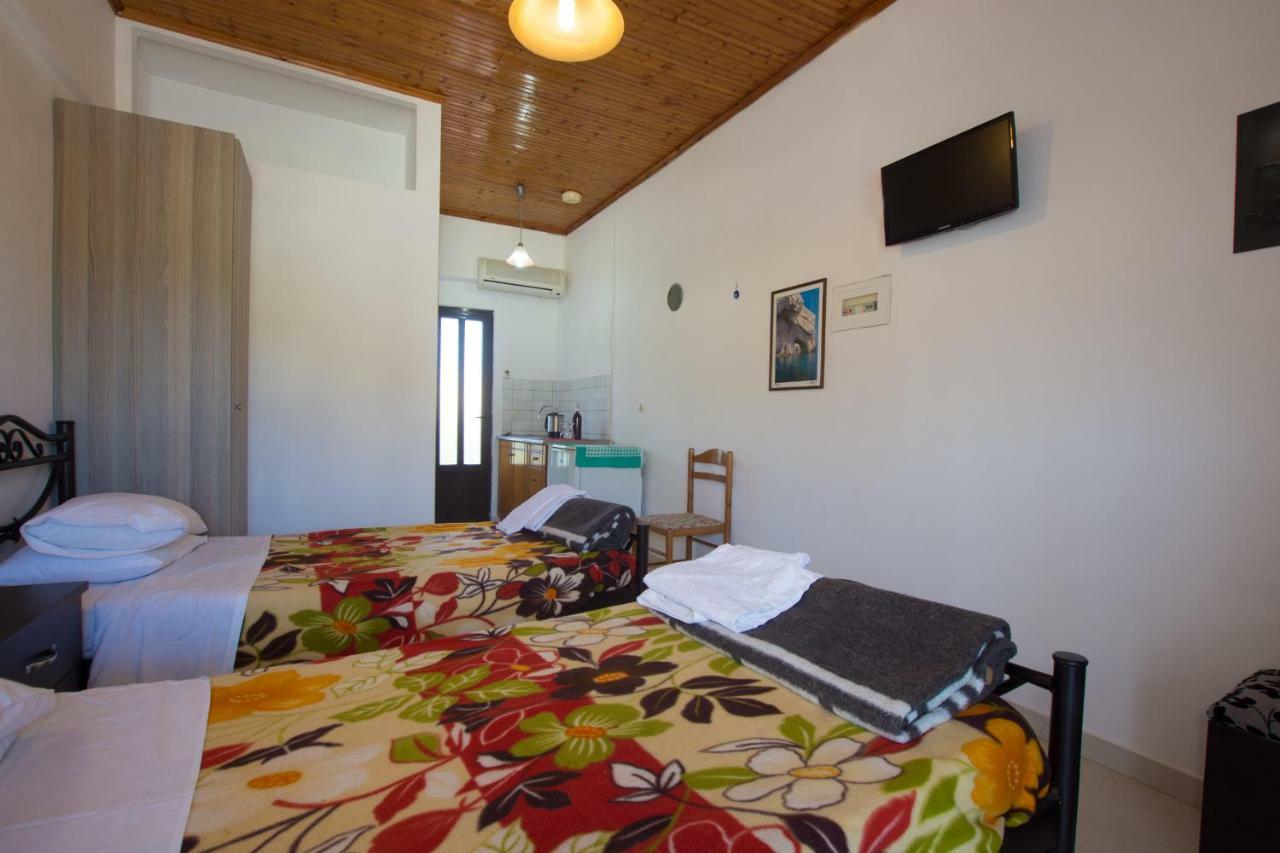 Plessas Studios Tsilivi  Buitenkant foto